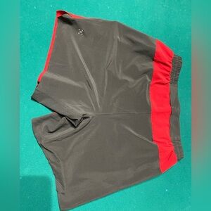 Lululemon Size M Linerless 7"